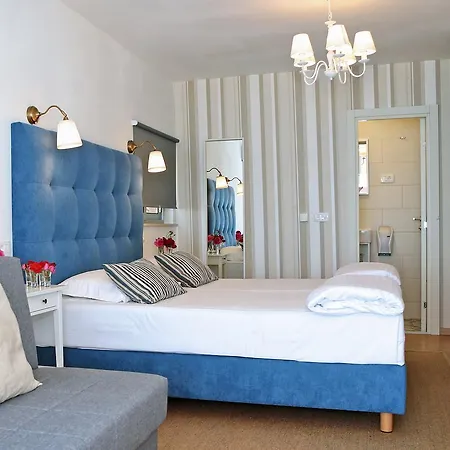 Hotel Delfin 3*
