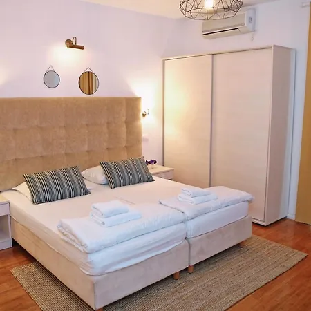 Delfin Hotel 3*