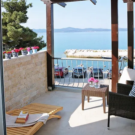 Delfin Hotel 3*